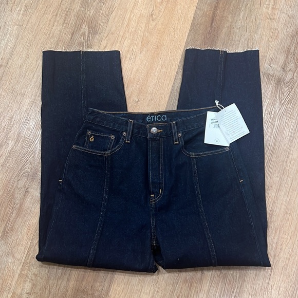 NWT Etica Tyler Seamed Straight Crop Jean - Picture 4 of 6